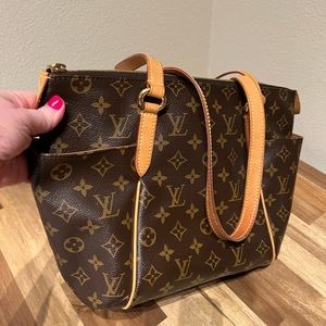 Louis Vuitton Totally